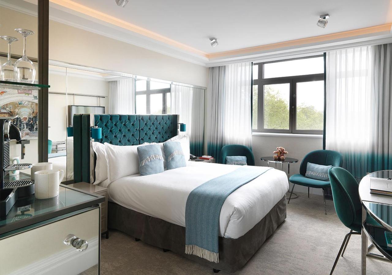 The Athenaeum Hotel & Residences Лондон Екстериор снимка A bedroom at the hotel