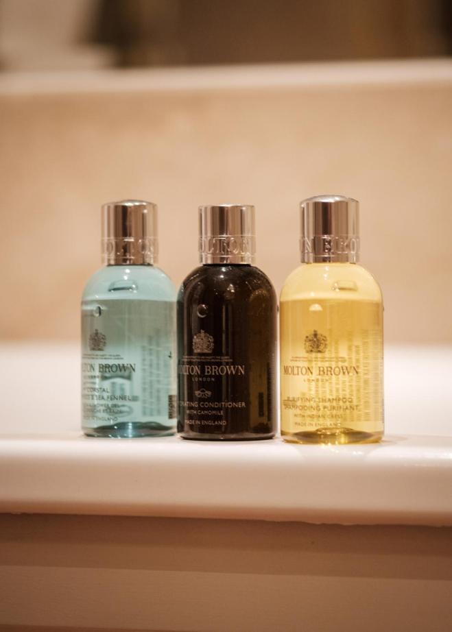 The Athenaeum Hotel & Residences Лондон Екстериор снимка Molton Brown products